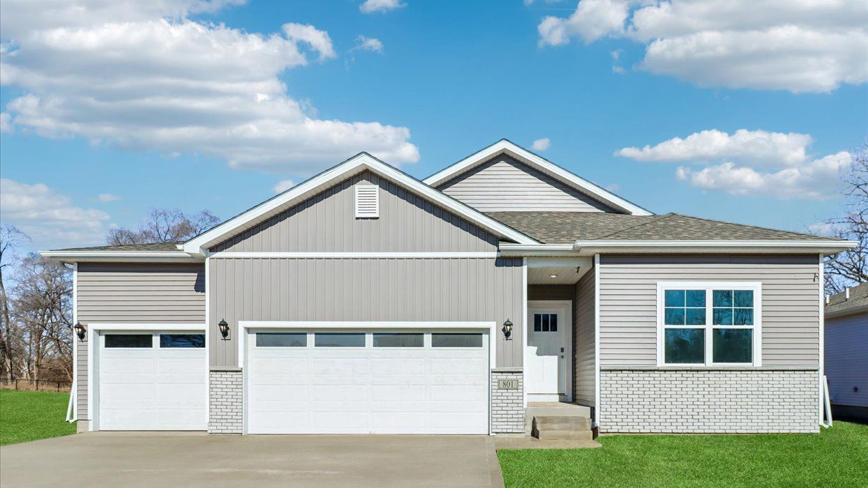 Exterior:Elevation Image 0.