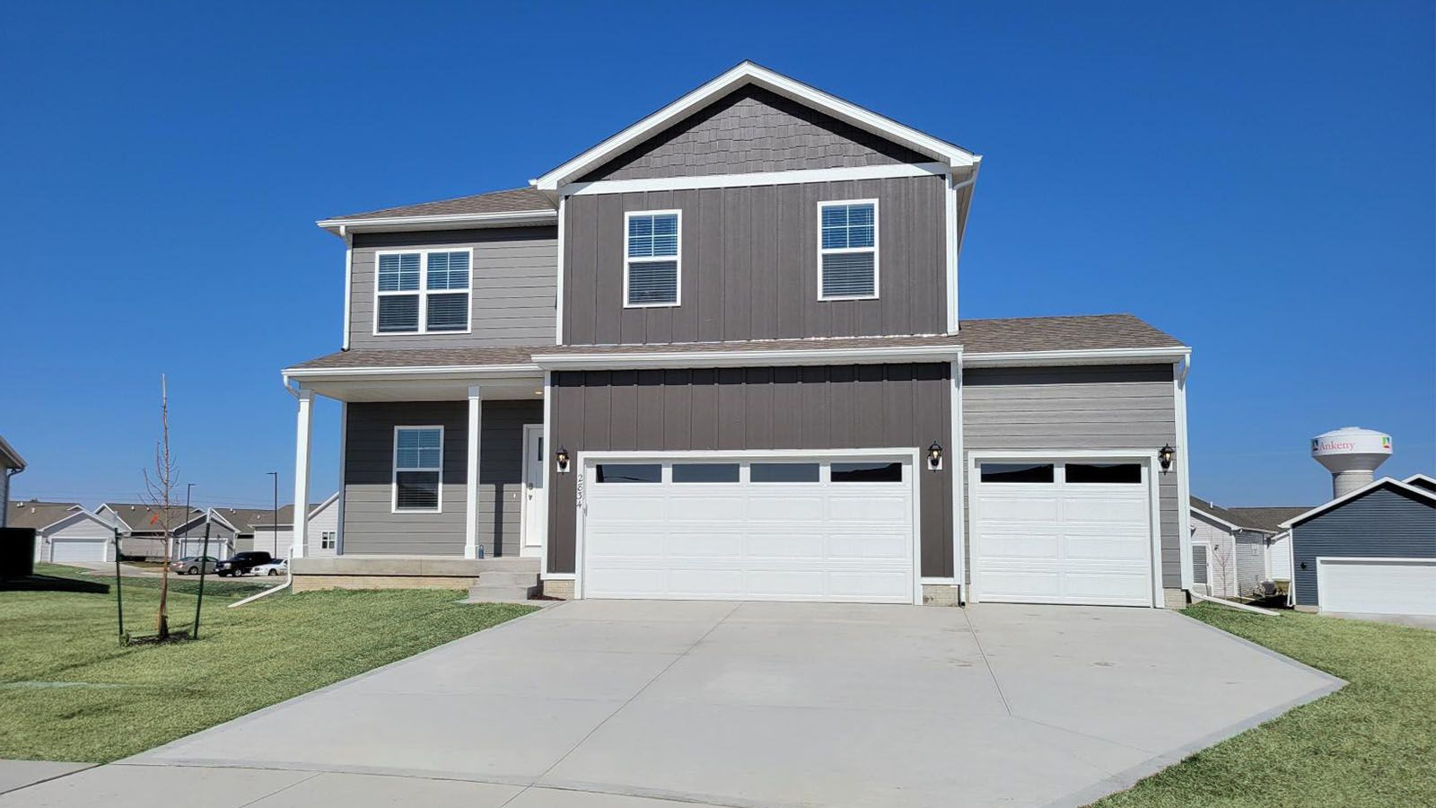 Exterior:Elevation Image 0.