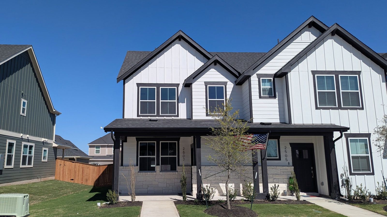 Exterior:Elevation Image 0.