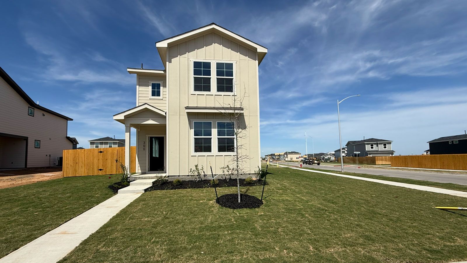 Exterior:Elevation Image 0.