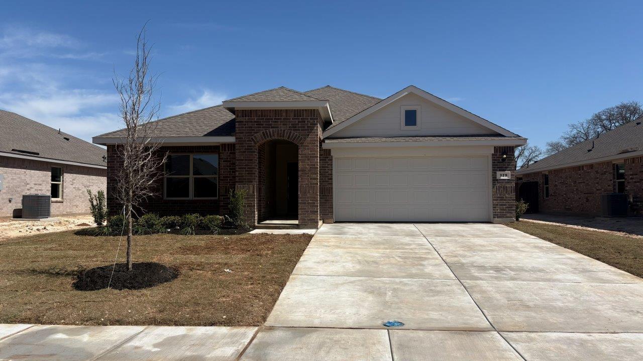 Exterior:Elevation Image 0.