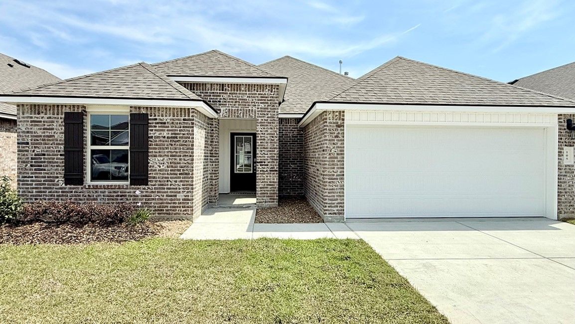 Exterior:Elevation Image 0.