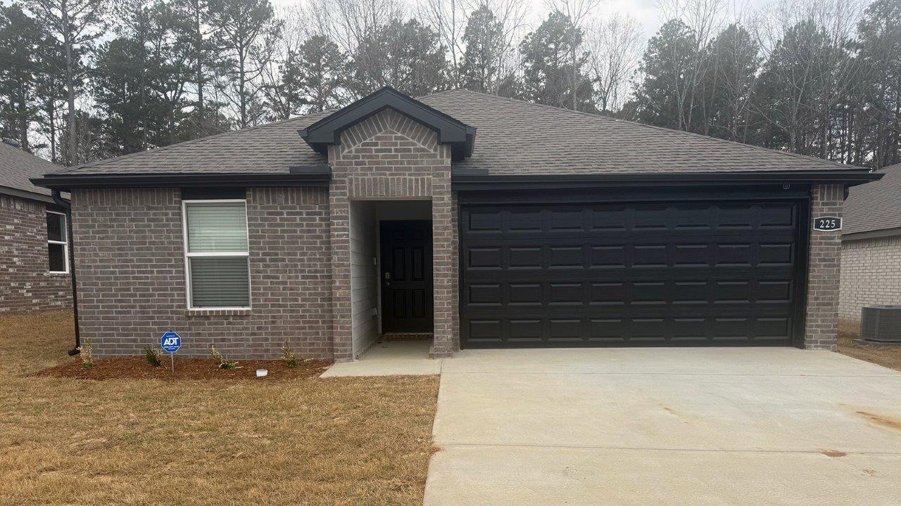 Exterior:Elevation Image 0.