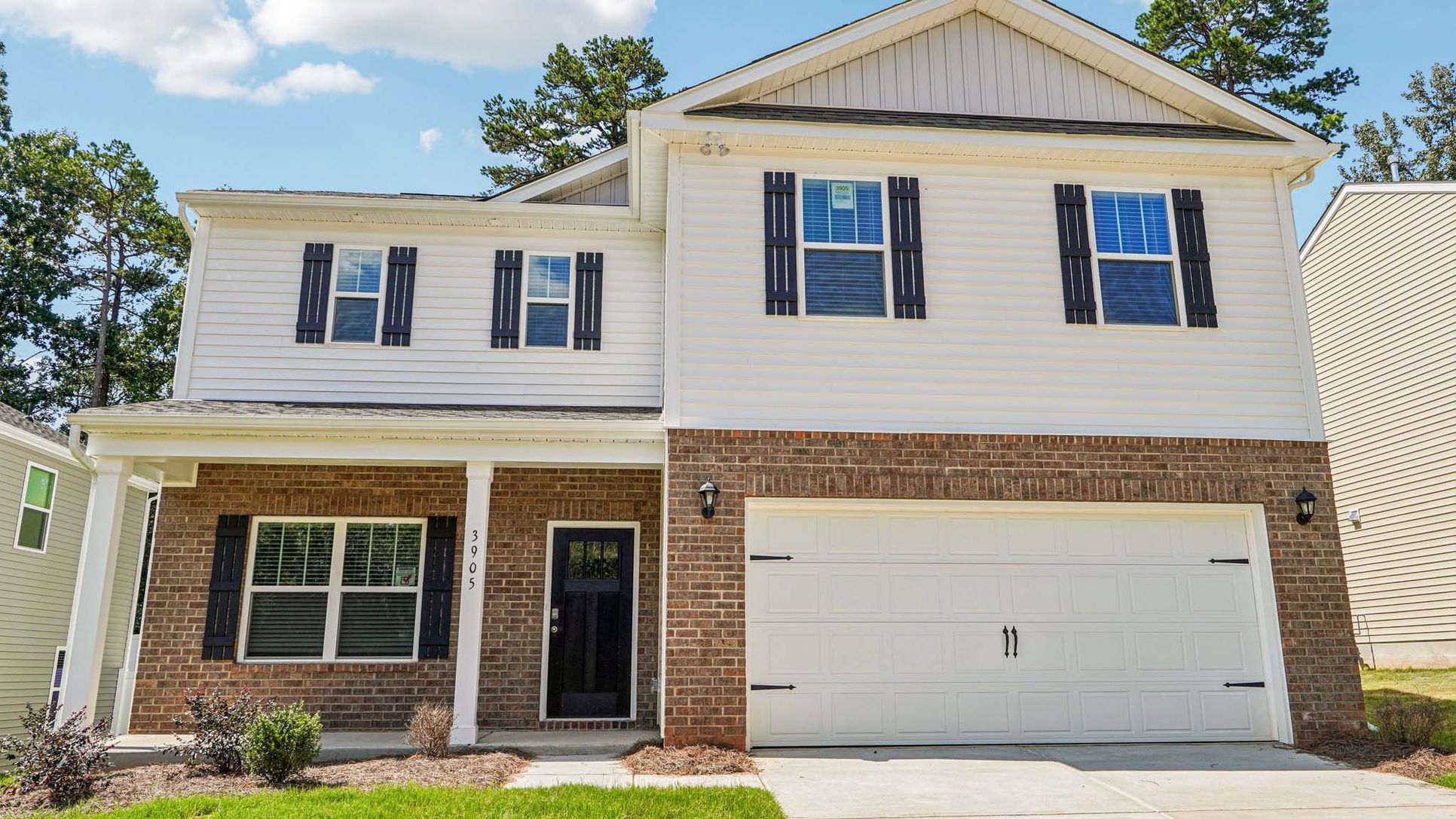 Exterior:Elevation Image 0.