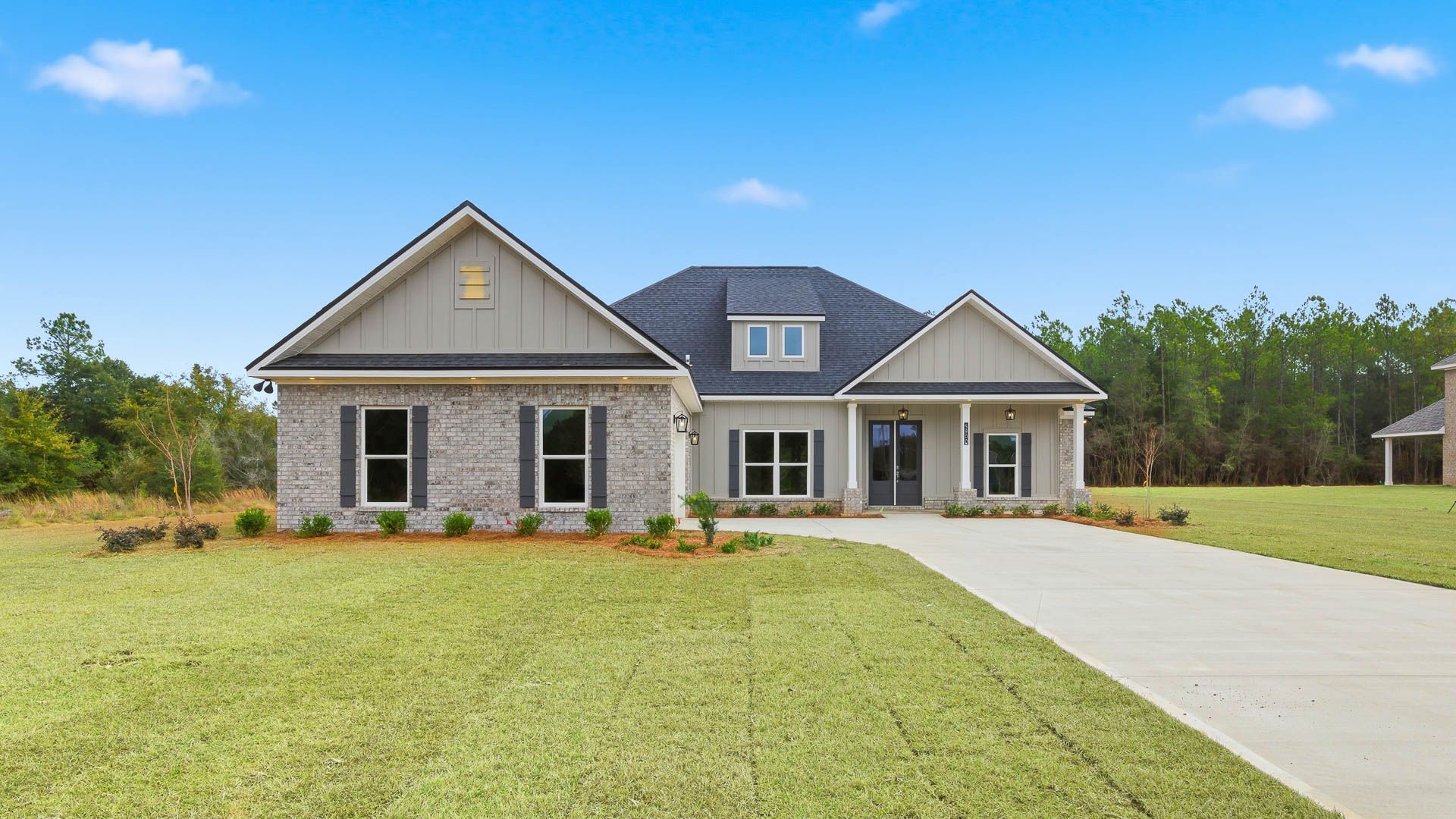 Exterior:Elevation Image 0.