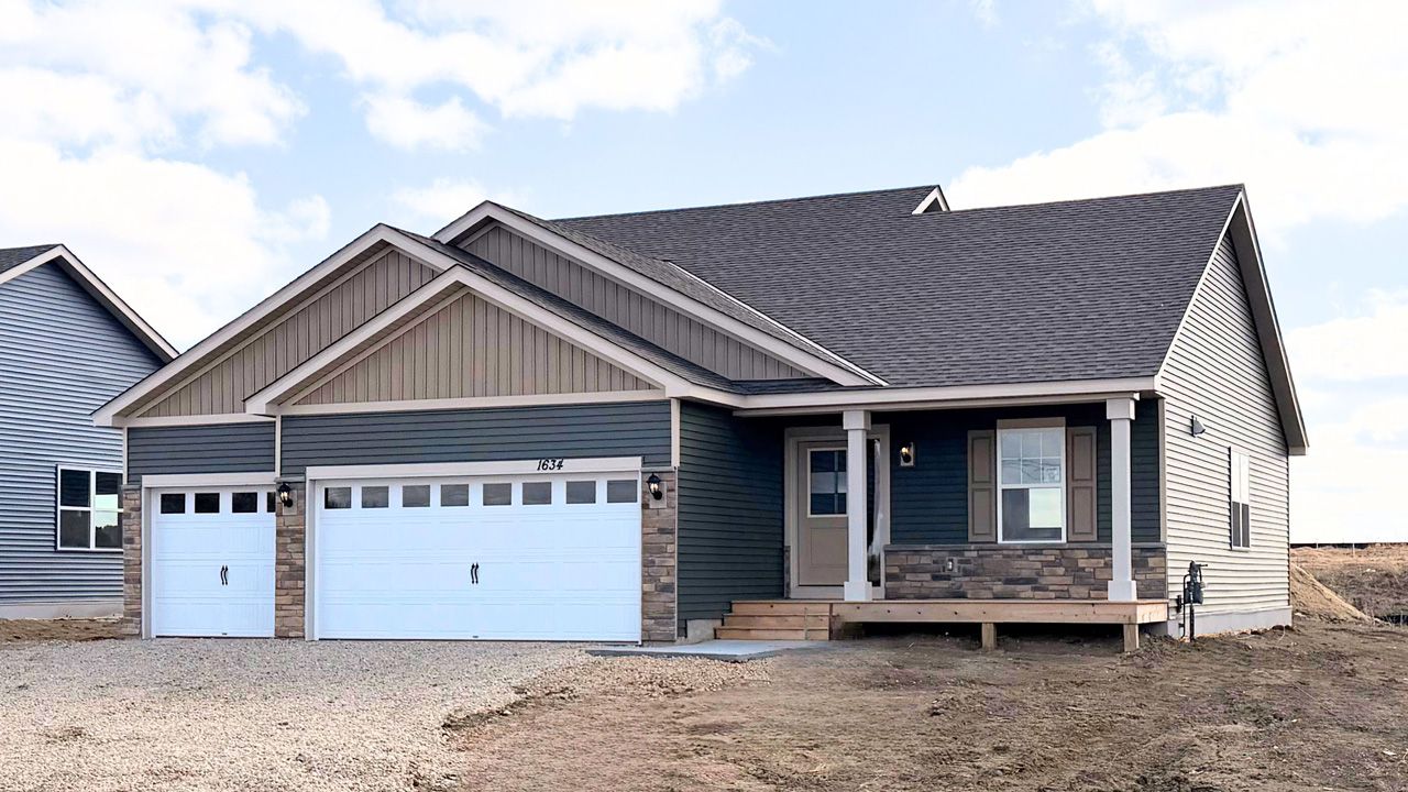 Exterior:Elevation Image 0.