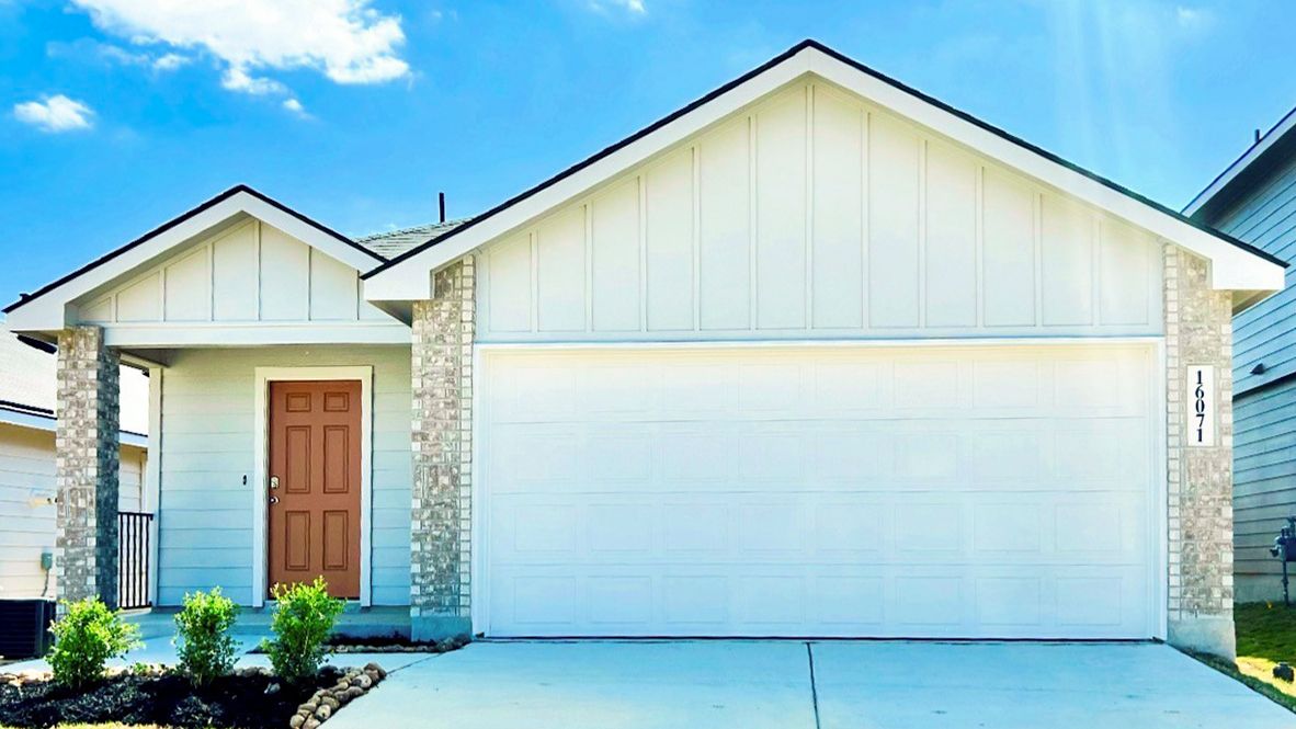 Exterior:Elevation Image 0.