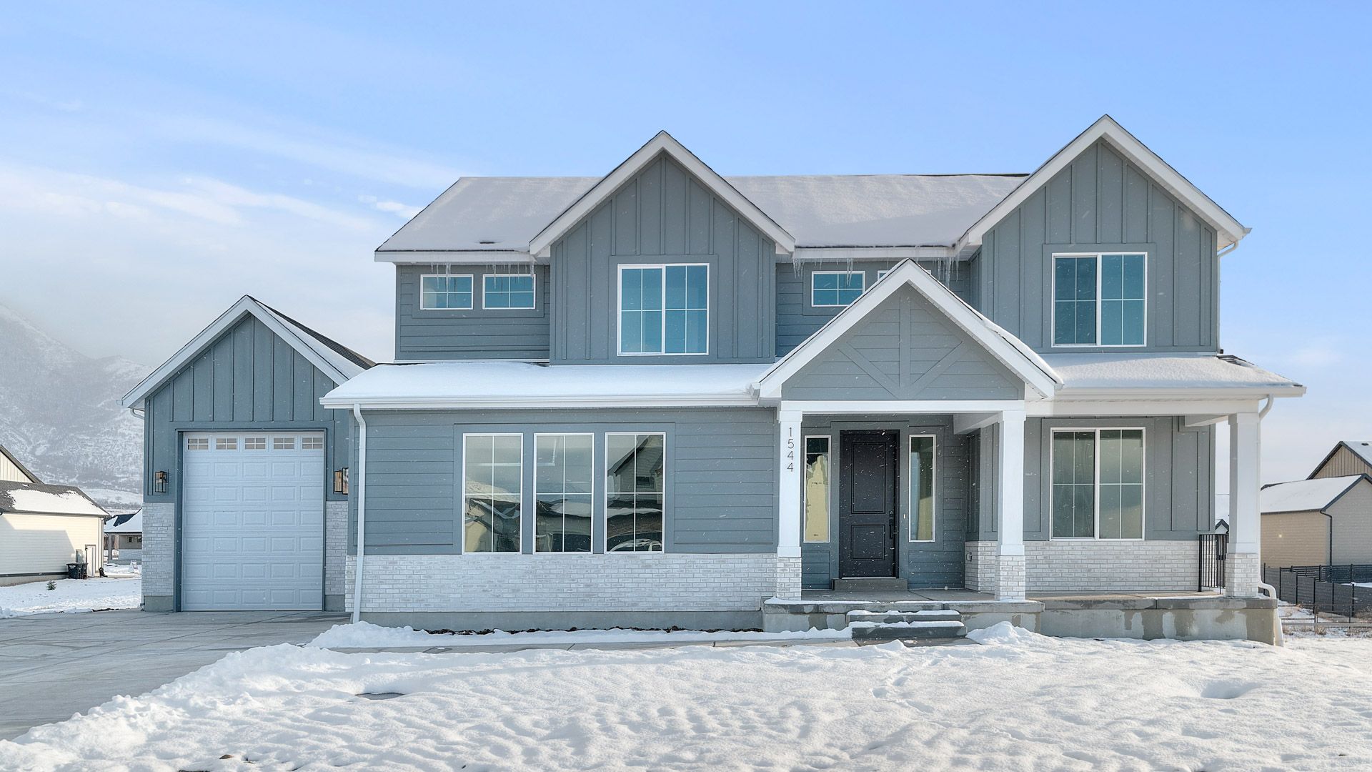 Exterior:Elevation Image 0.