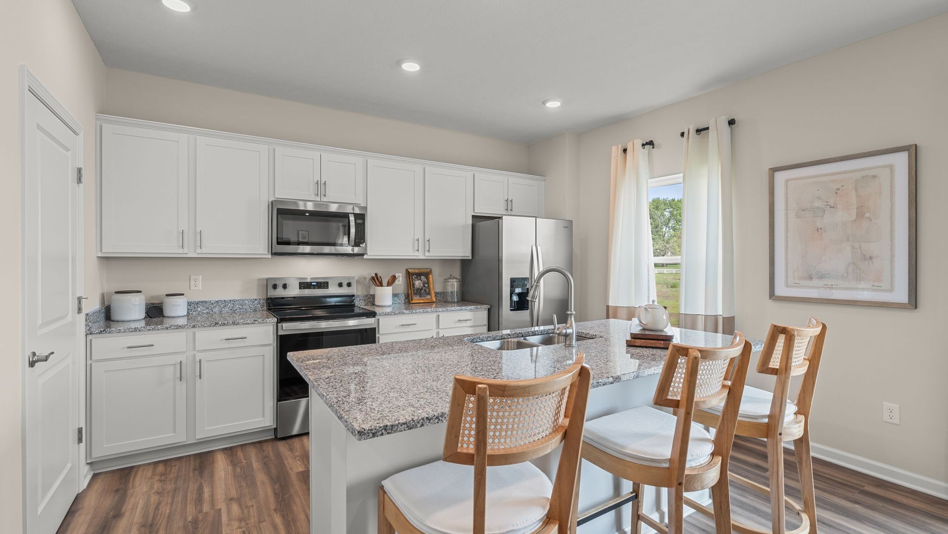 Exterior:Elevation Image 0.