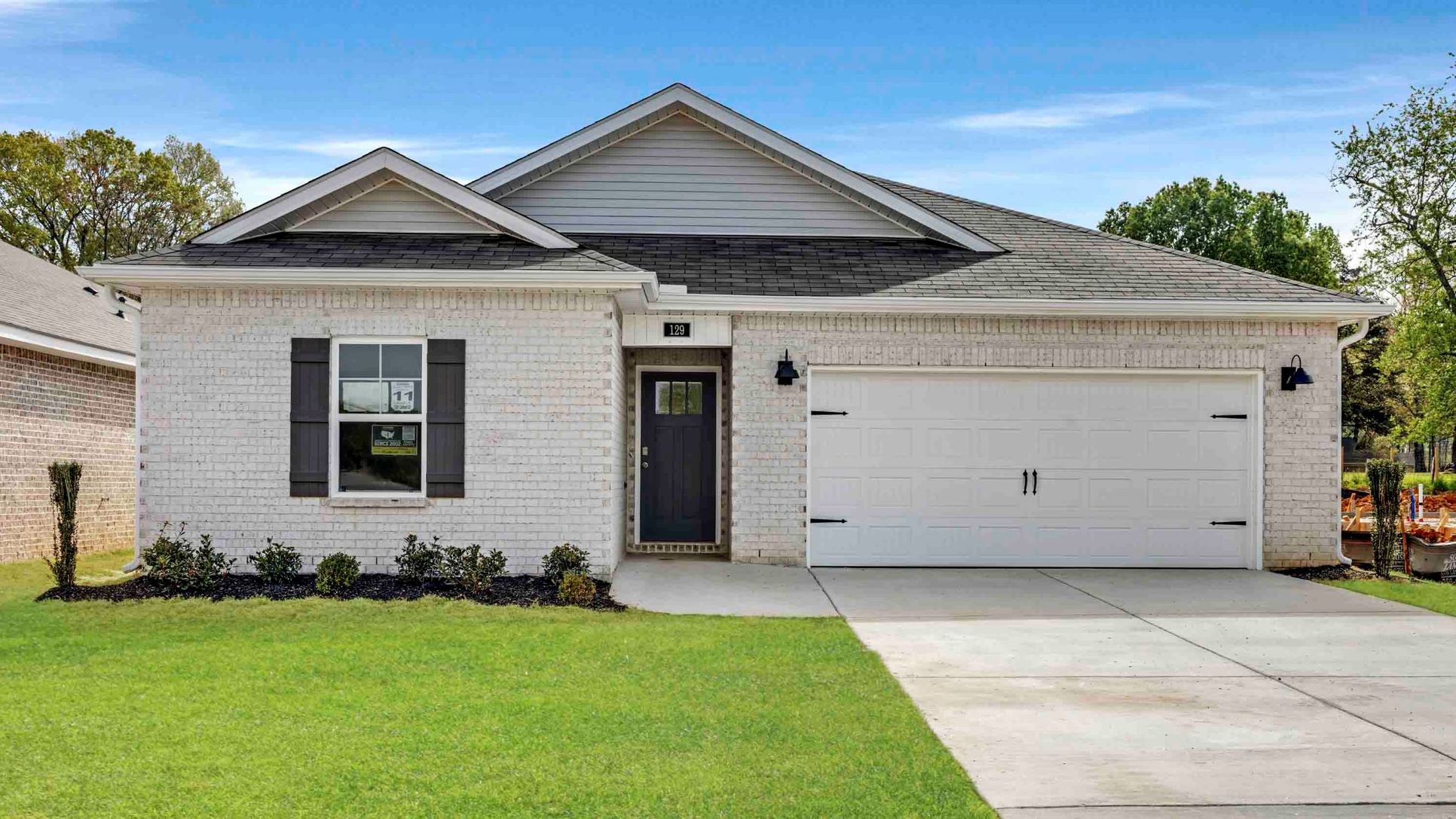 Exterior:Elevation Image 0.