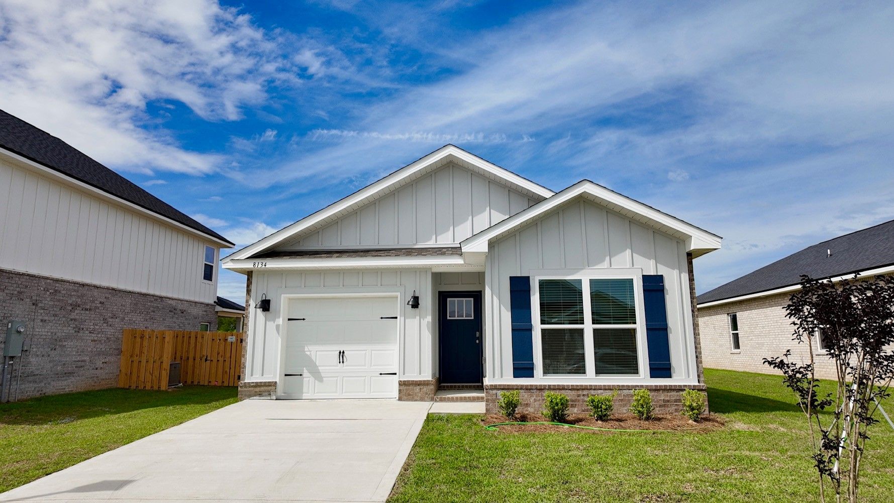 Exterior:Elevation Image 0.