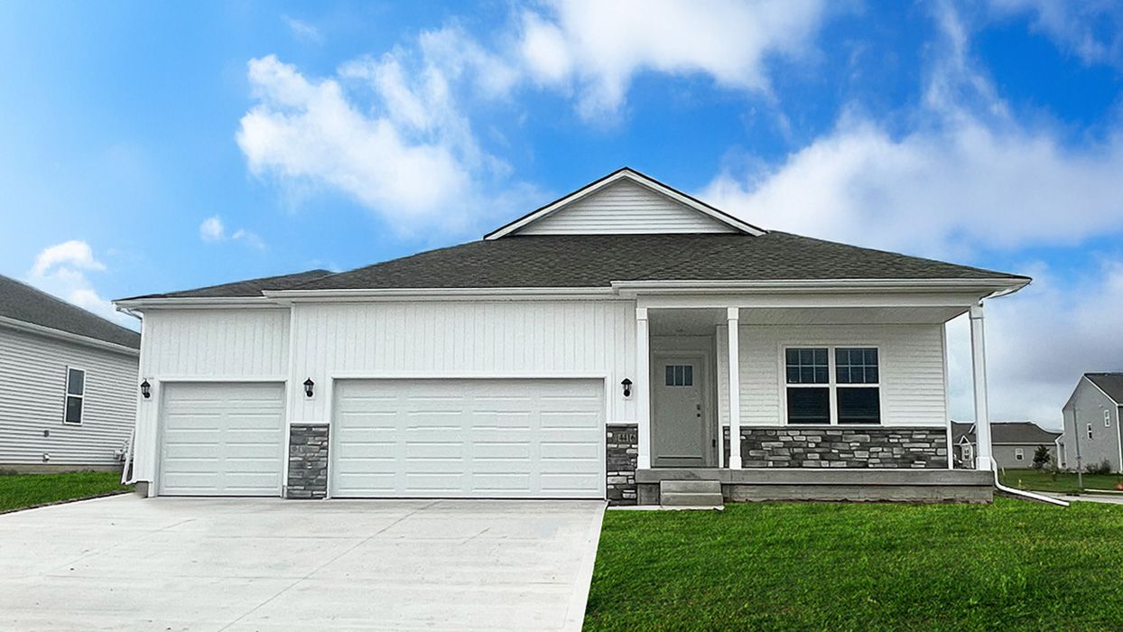 Exterior:Elevation Image 0.