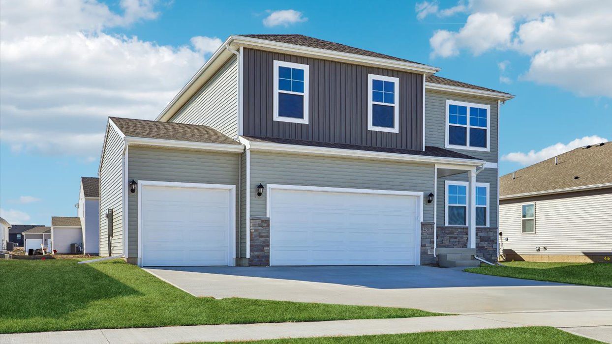 Exterior:Elevation Image 0.