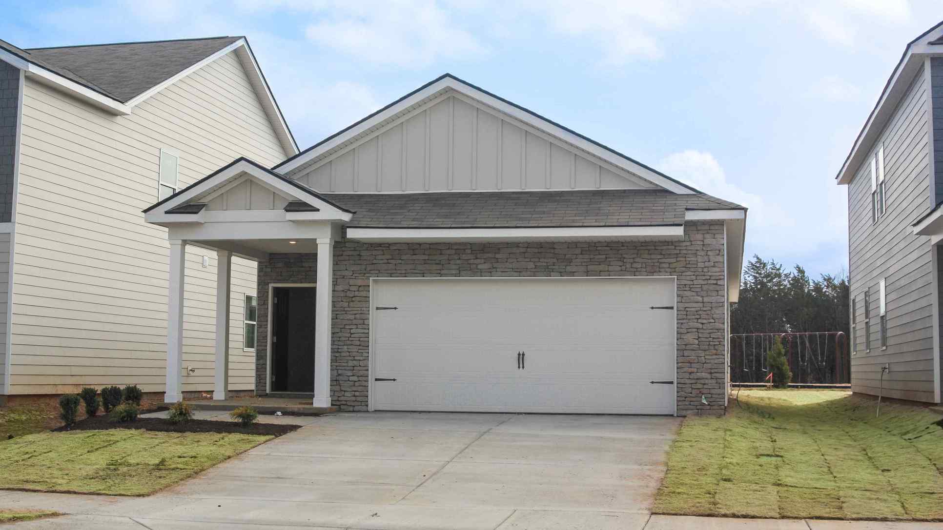Exterior:Elevation Image 0.