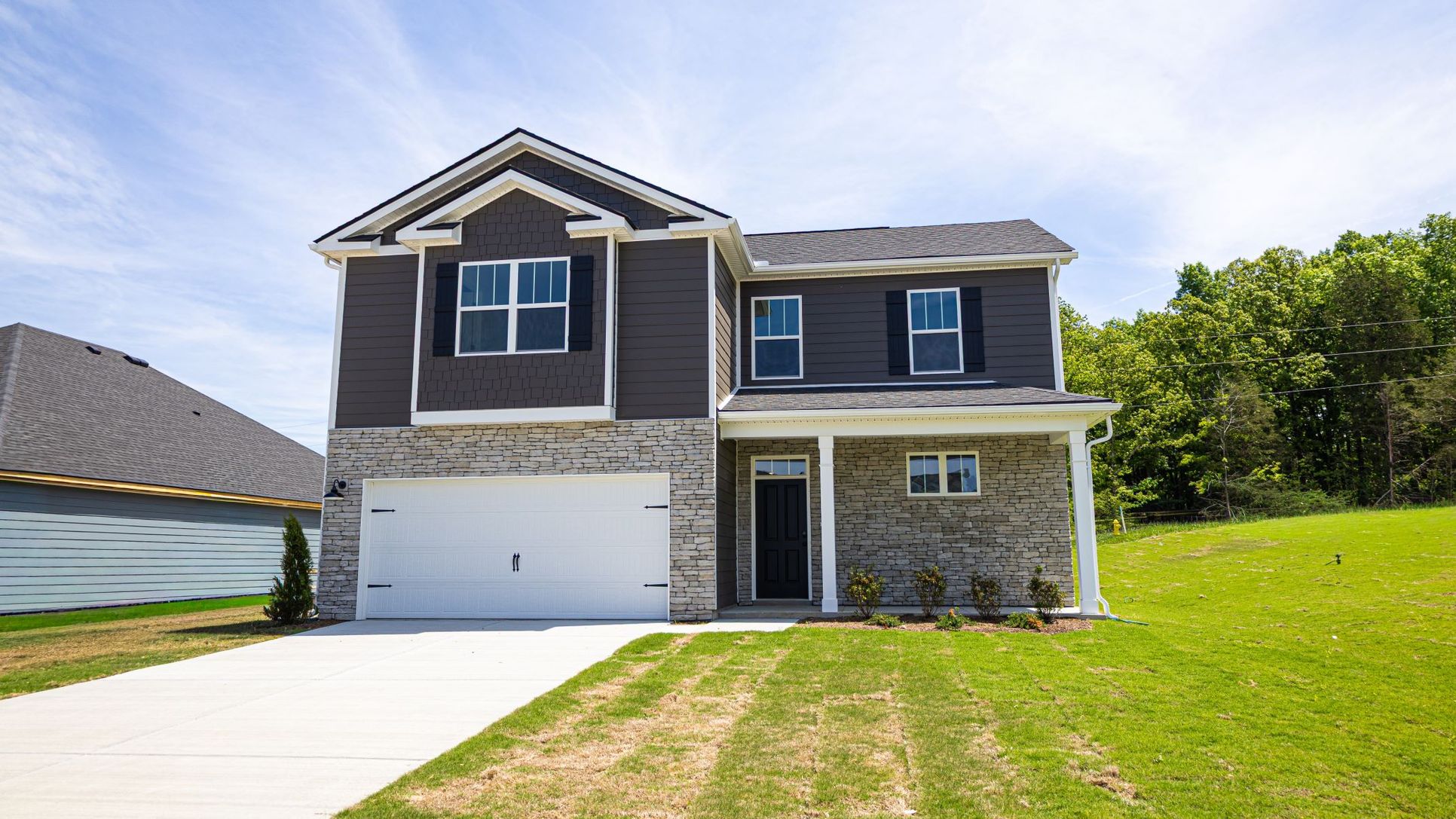 Exterior:Elevation Image 0.