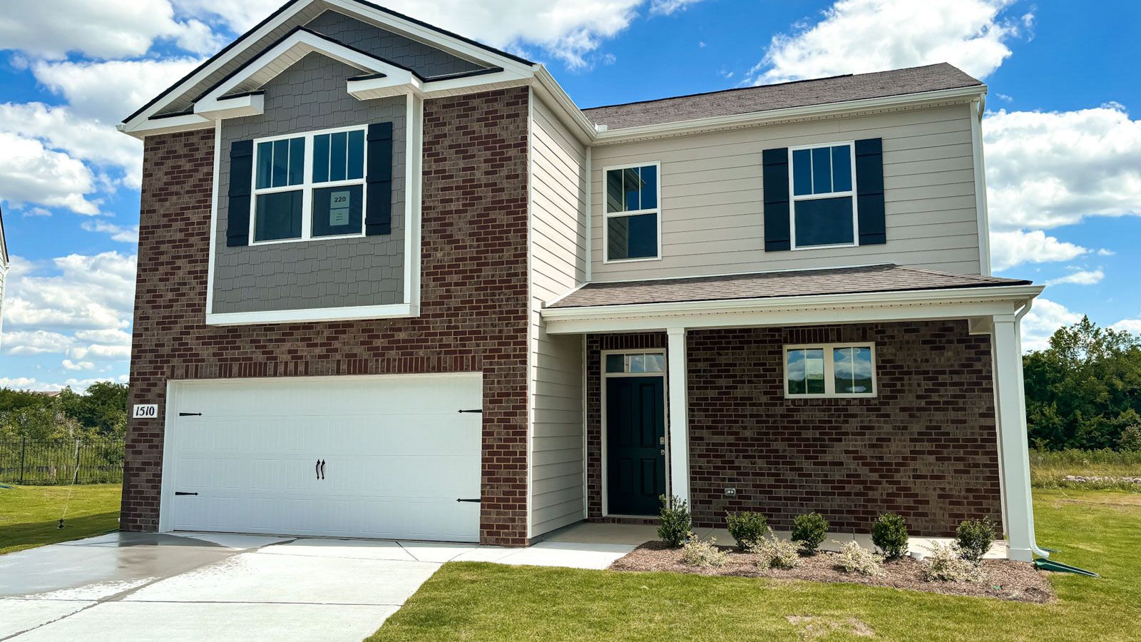 Exterior:Elevation Image 0.