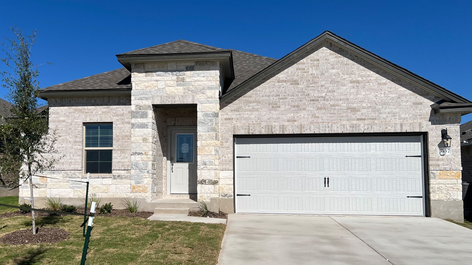 Exterior:Elevation Image 0.