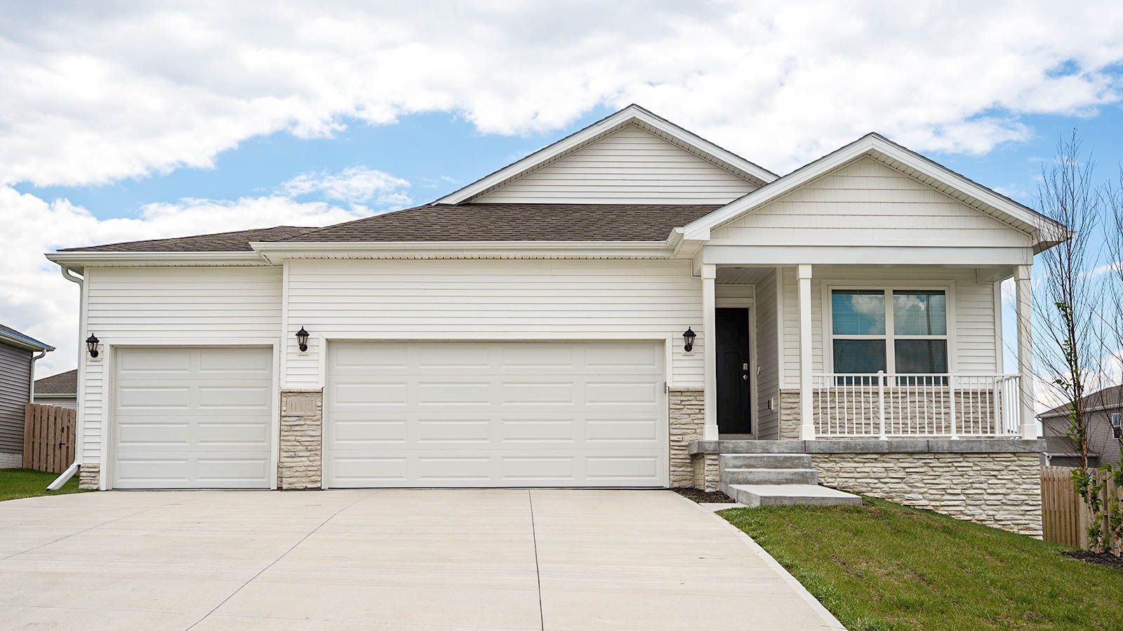 Exterior:Elevation Image 0.