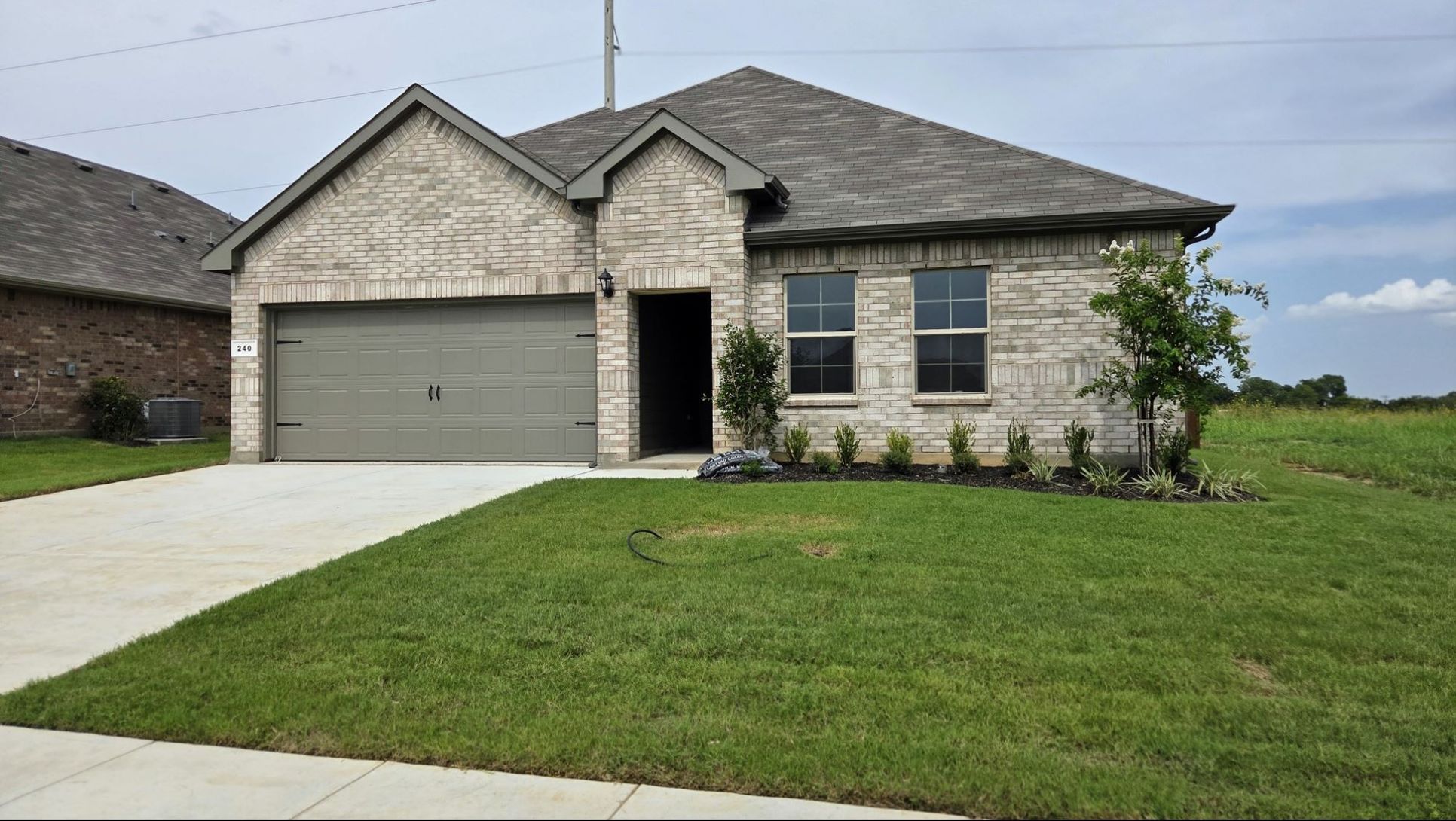 Exterior:Elevation Image 0.