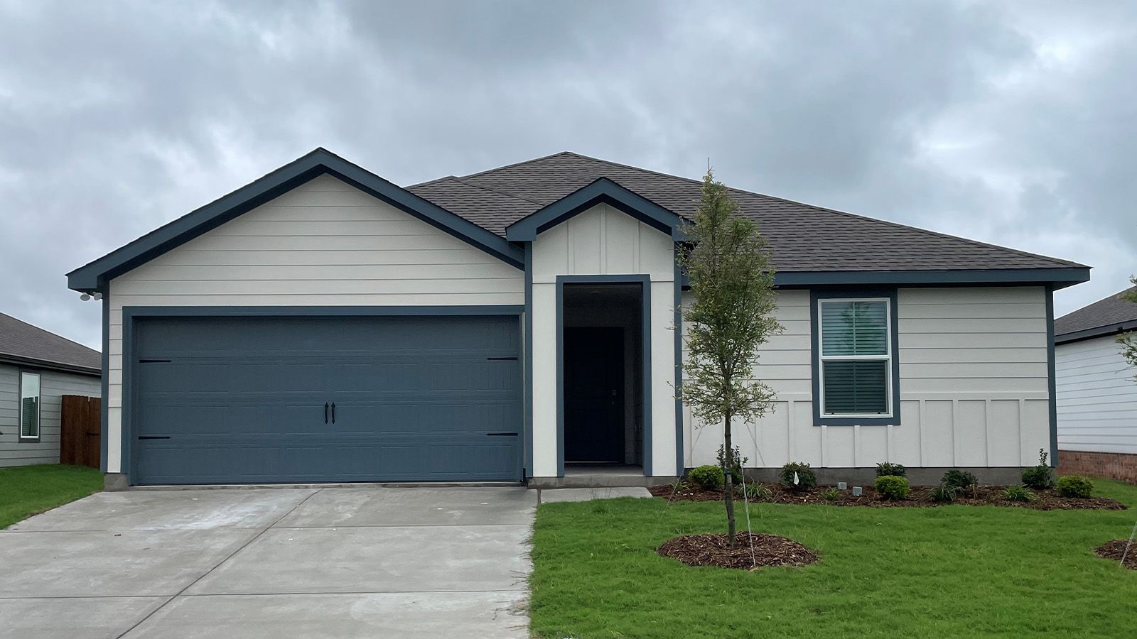 Exterior:Elevation Image 0.