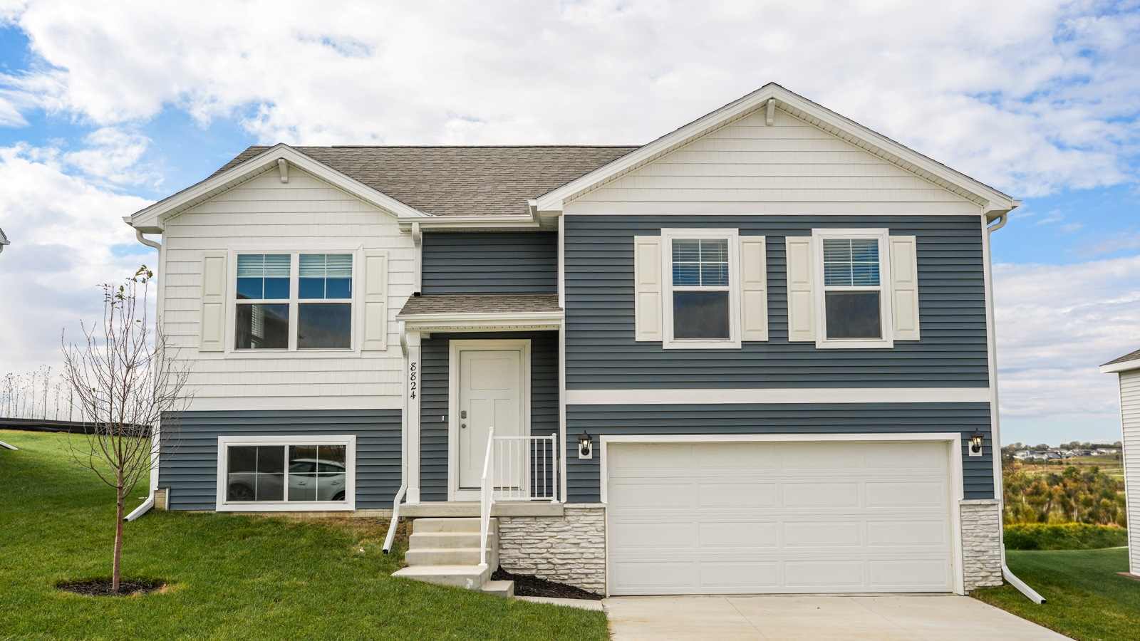 Exterior:Elevation Image 0.