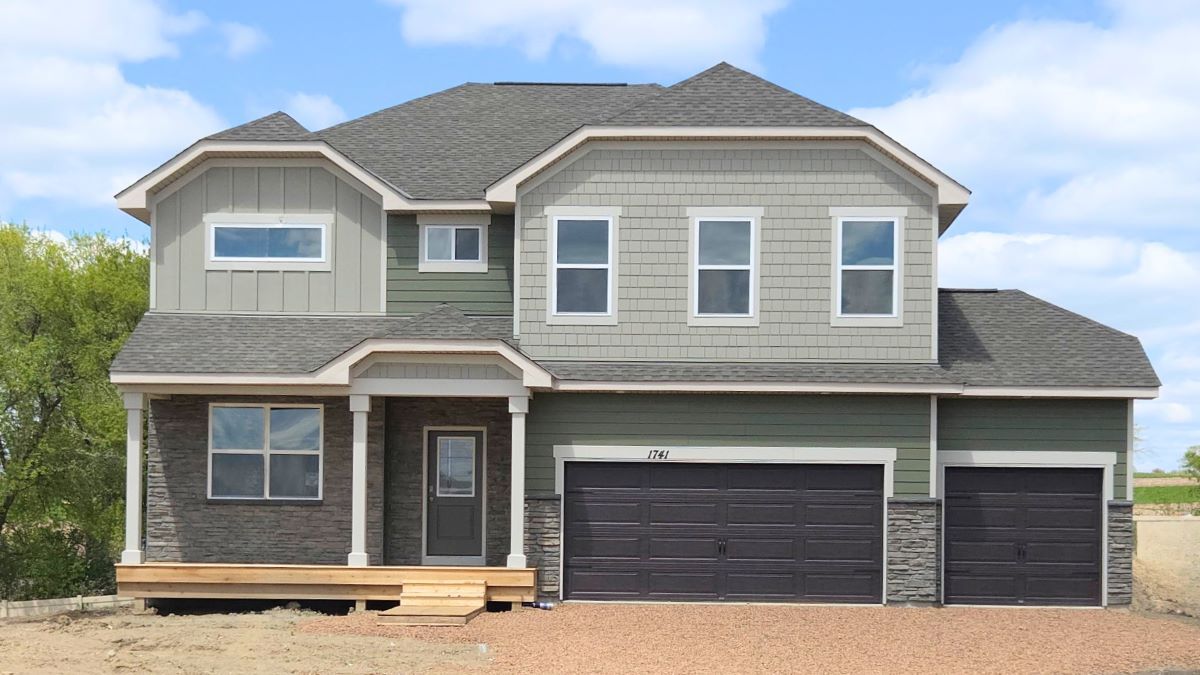 Exterior:Elevation Image 0.