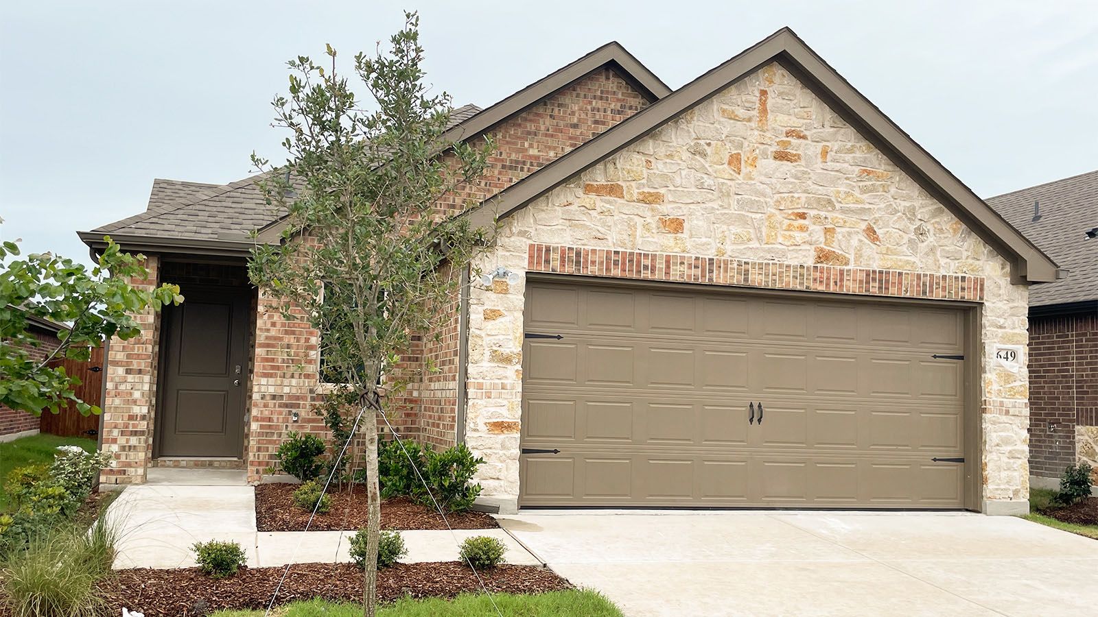 Exterior:Elevation Image 0.