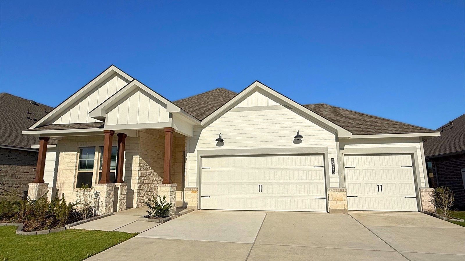 Exterior:Elevation Image 0.