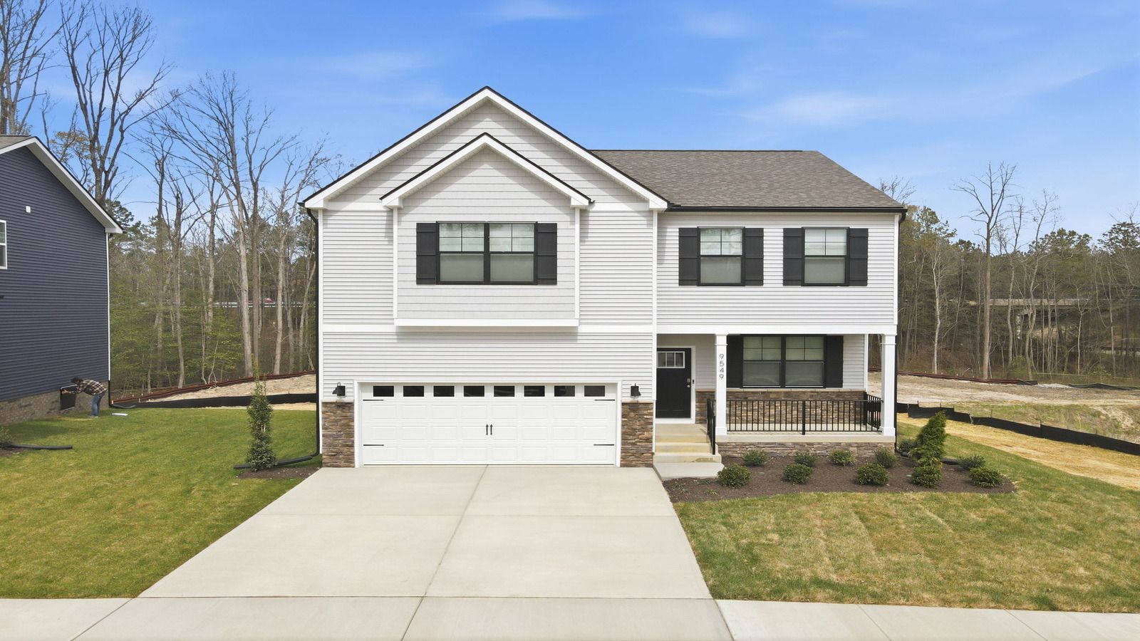 Exterior:Elevation Image 0.