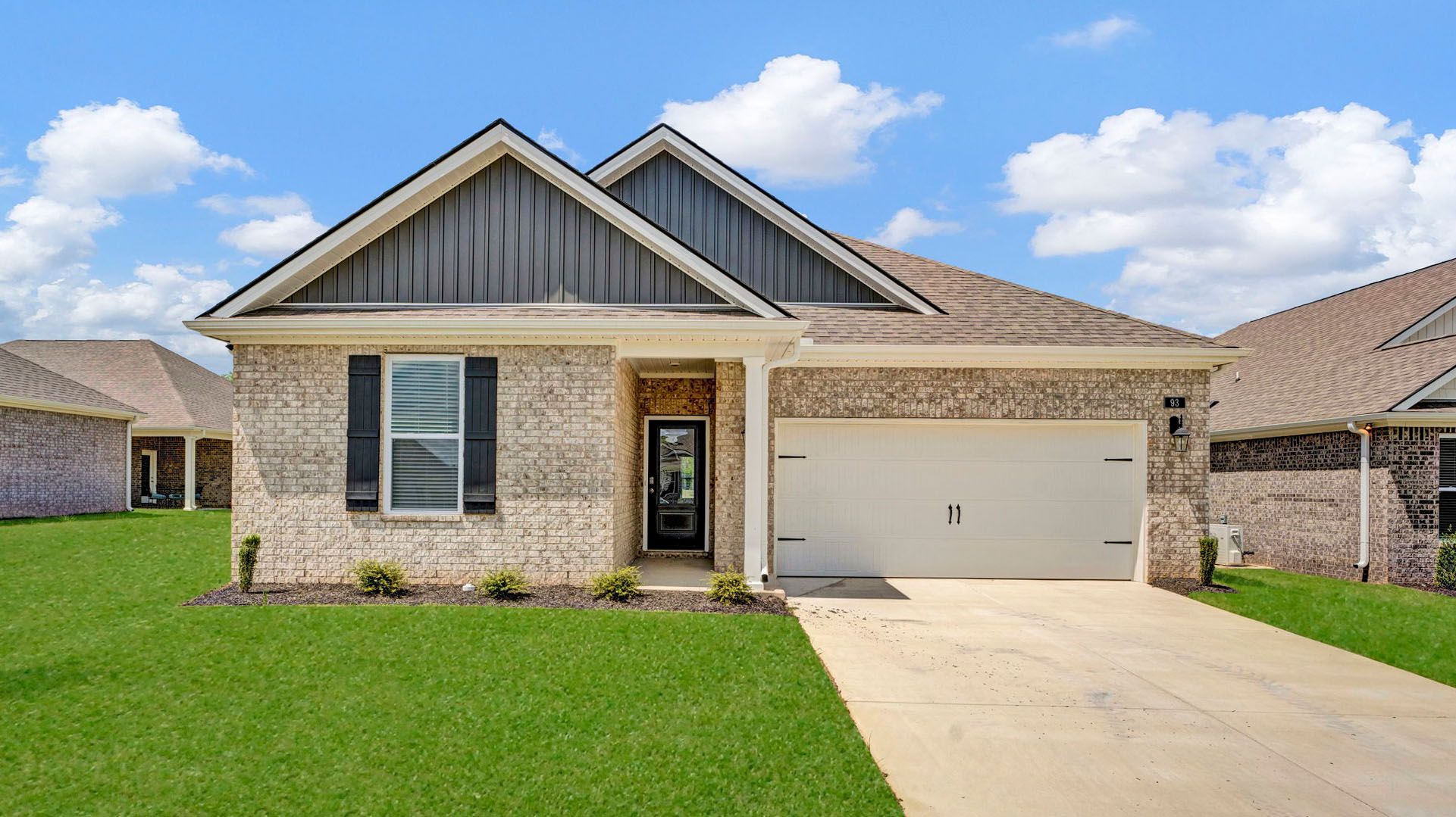 Exterior:Elevation Image 0.