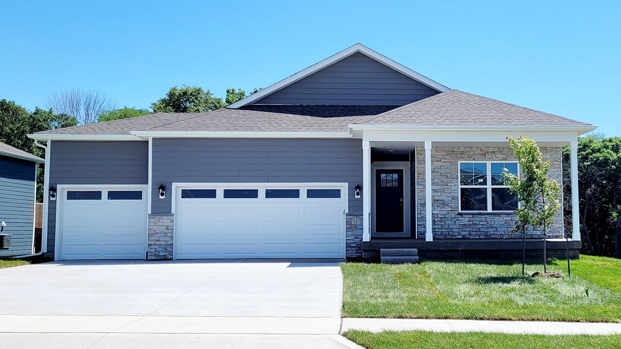 Exterior:Elevation Image 0.