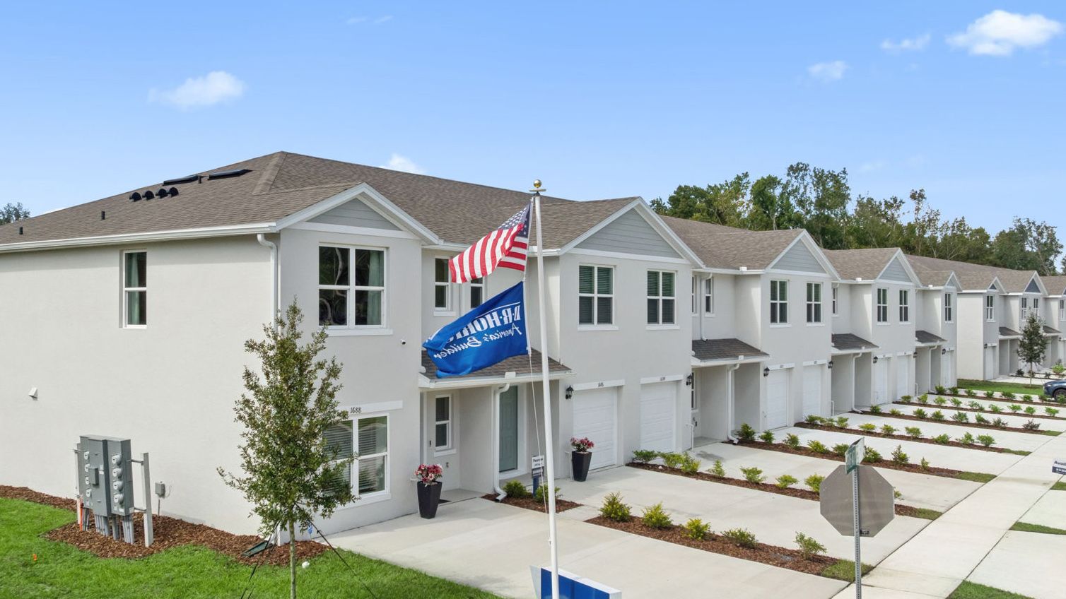 Exterior:Elevation Image 0.