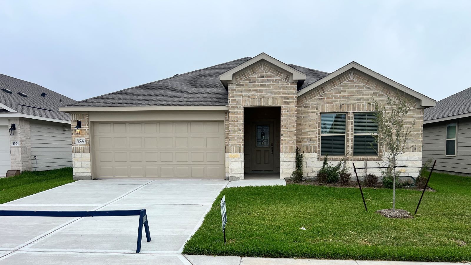 Exterior:Elevation Image 0.