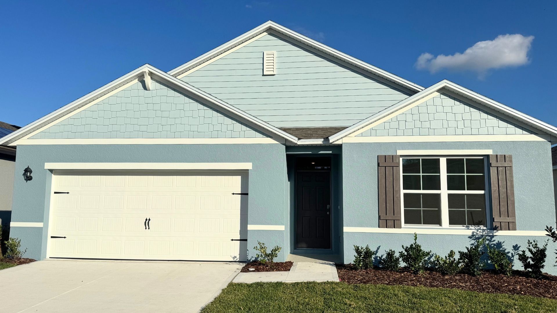 Exterior:Elevation Image 0.