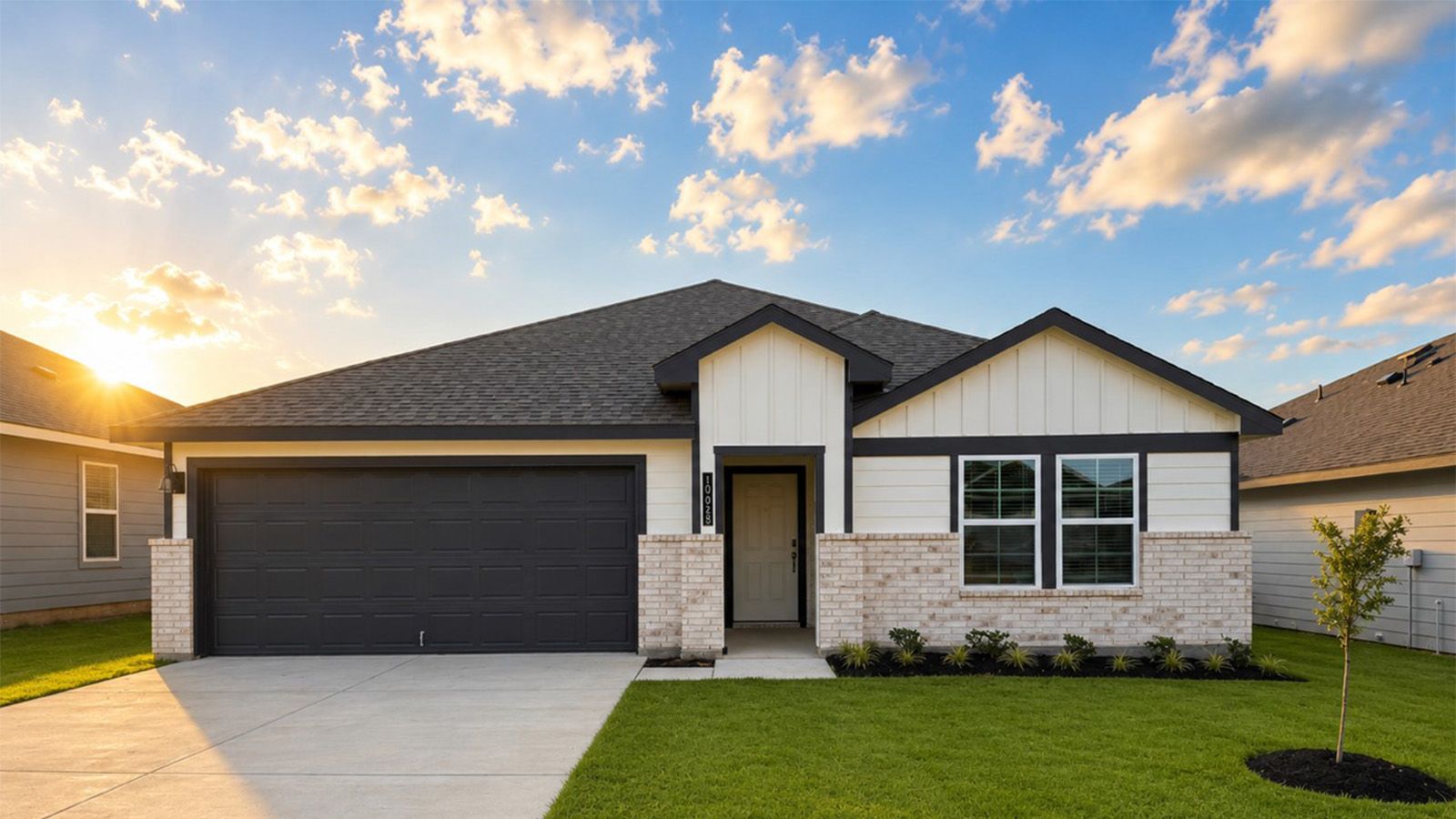 Exterior:Elevation Image 0.