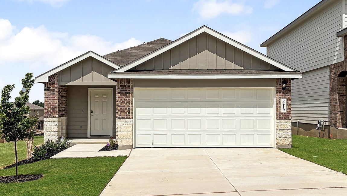 Exterior:Elevation Image 0.