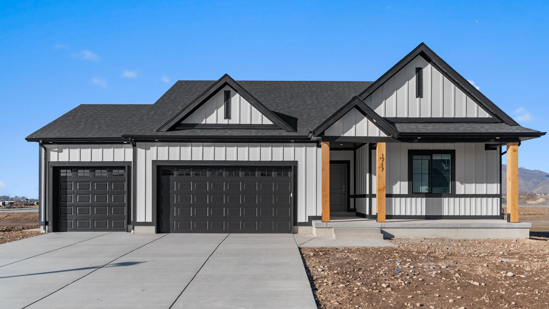 Exterior:Elevation Image 0.
