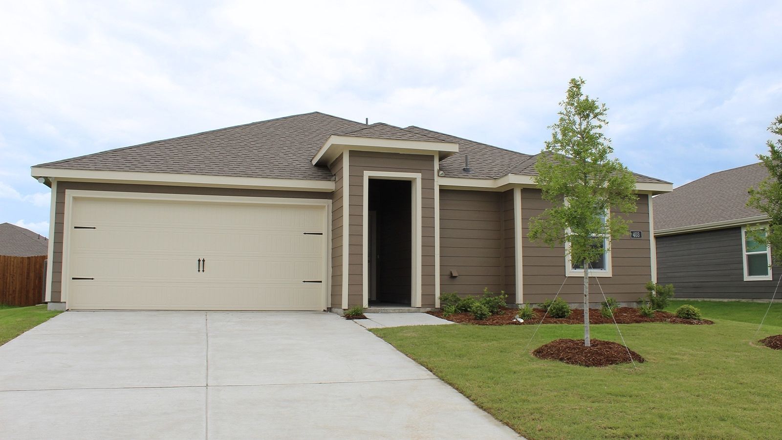 Exterior:Elevation Image 0.