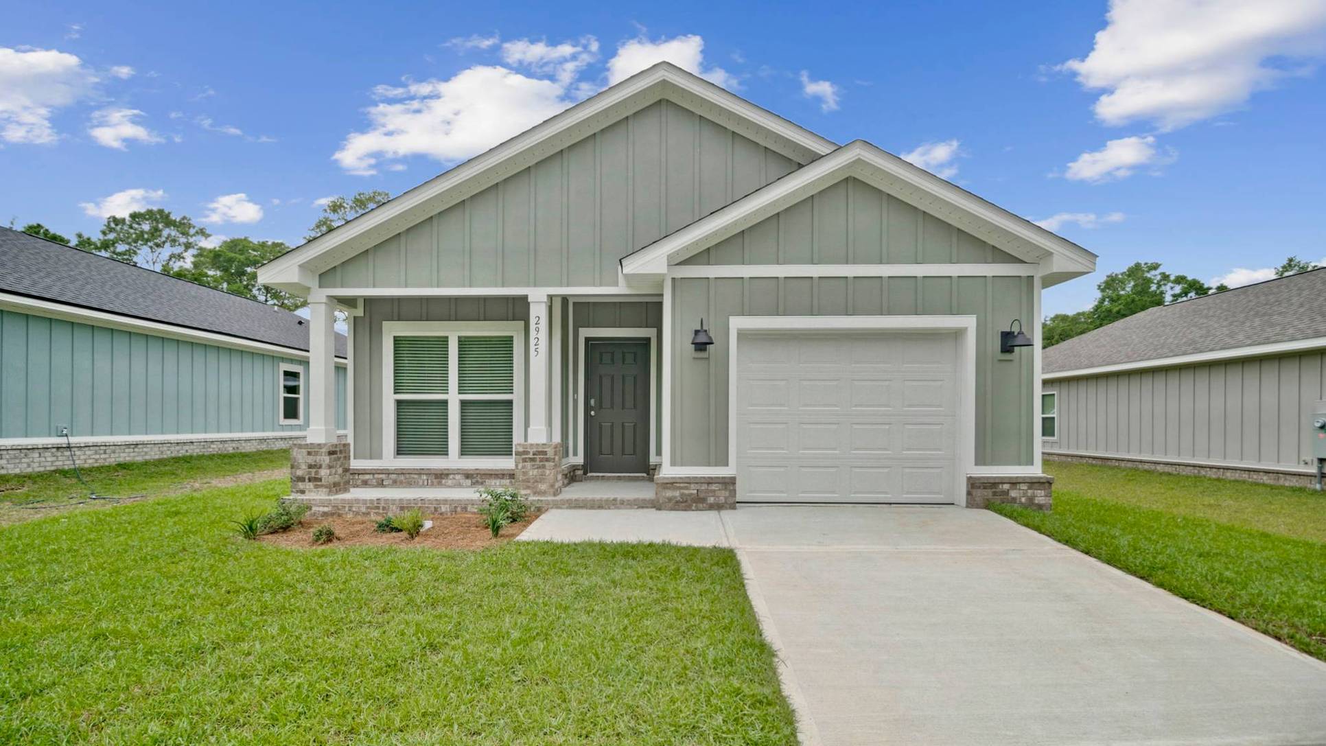 Exterior:Elevation Image 0.