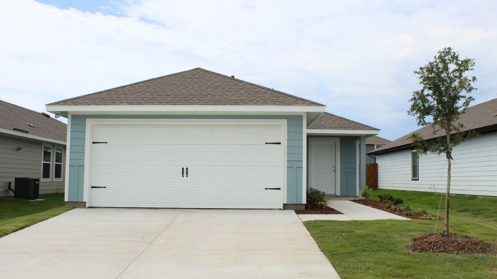Exterior:Elevation Image 0.