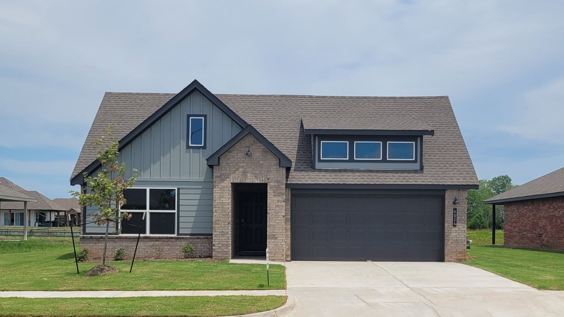 Exterior:Elevation Image 0.