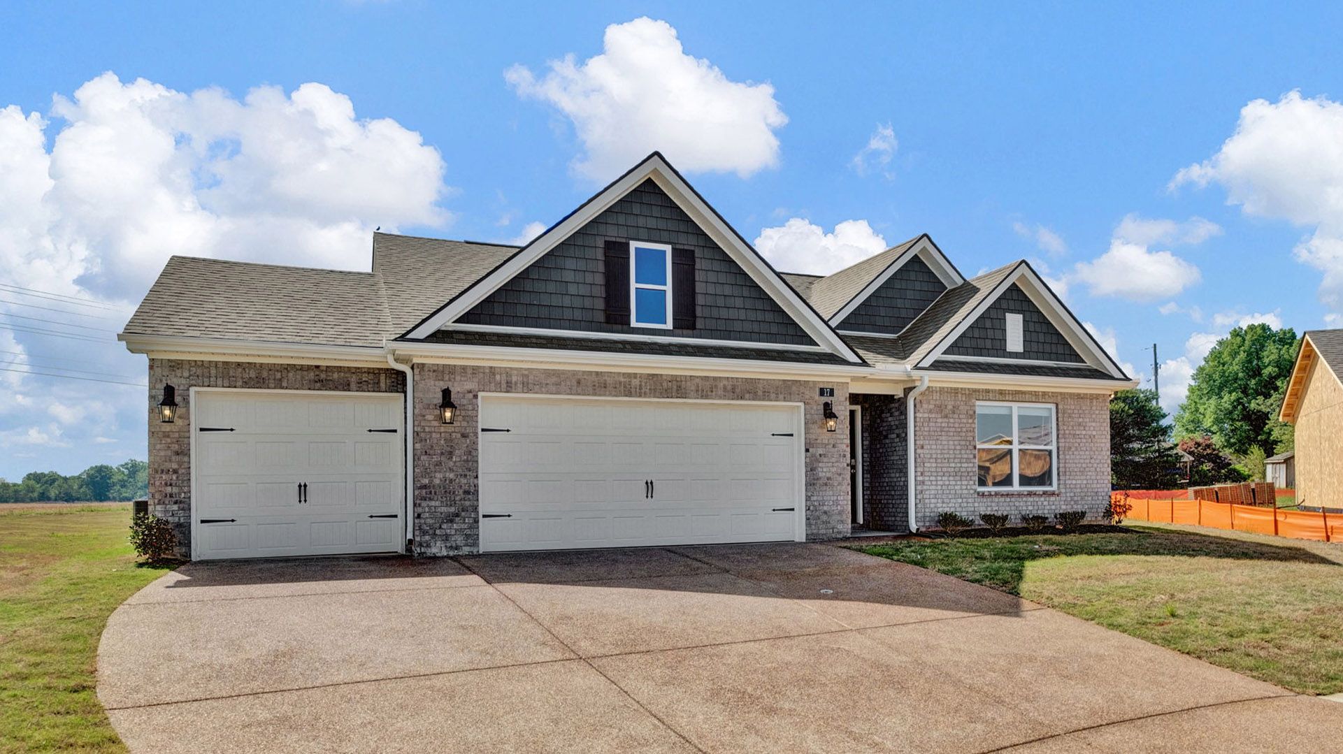 Exterior:Elevation Image 0.