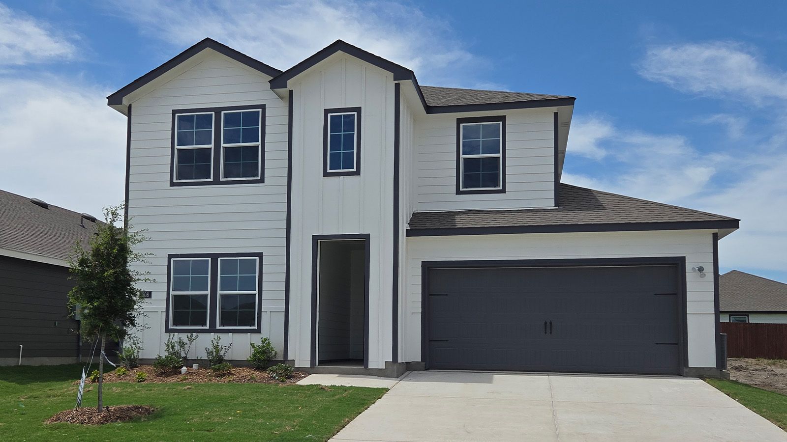 Exterior:Elevation Image 0.