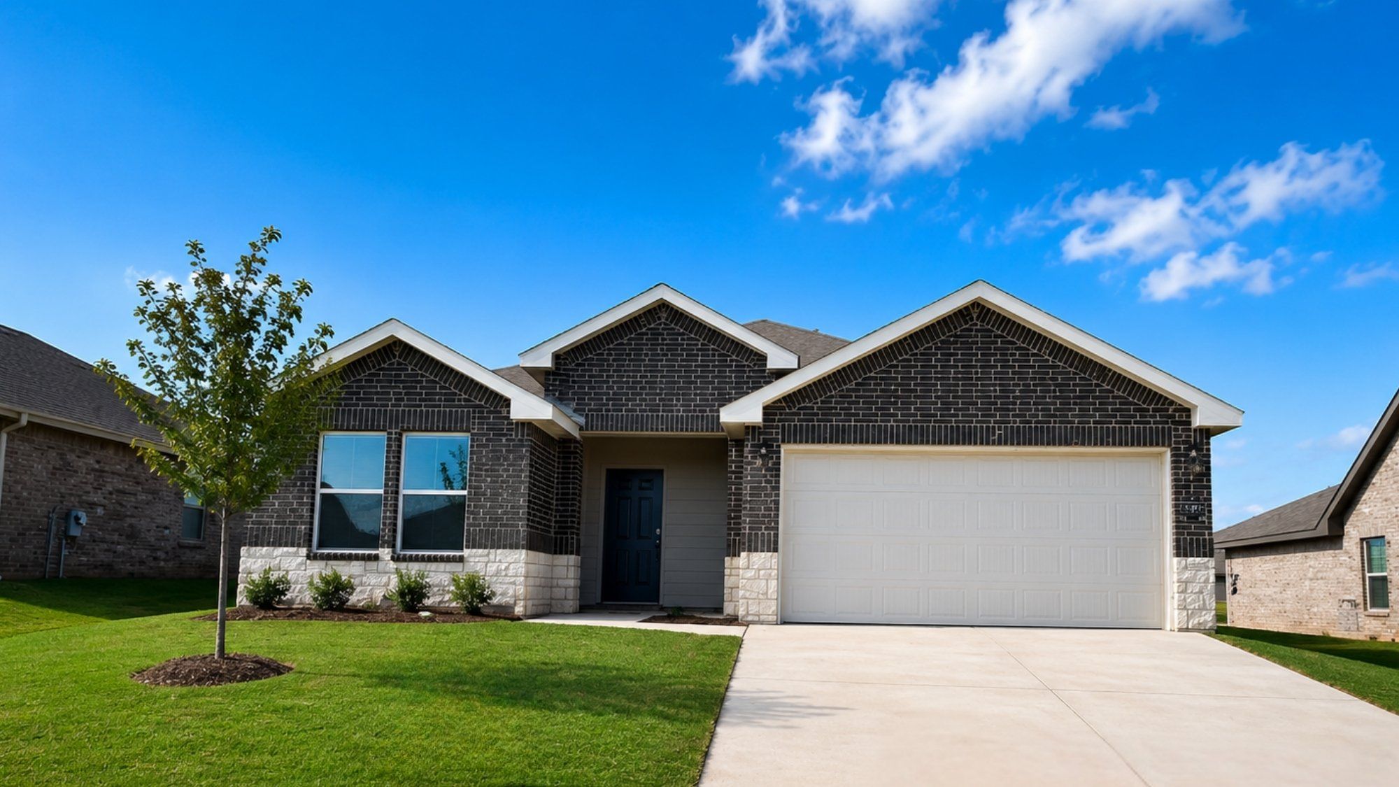 Exterior:Elevation Image 0.