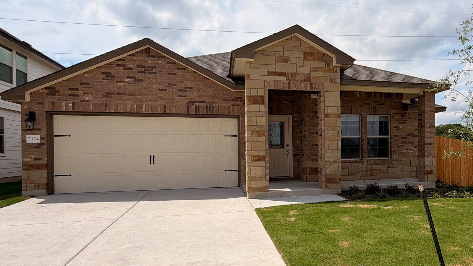 Exterior:Elevation Image 1.