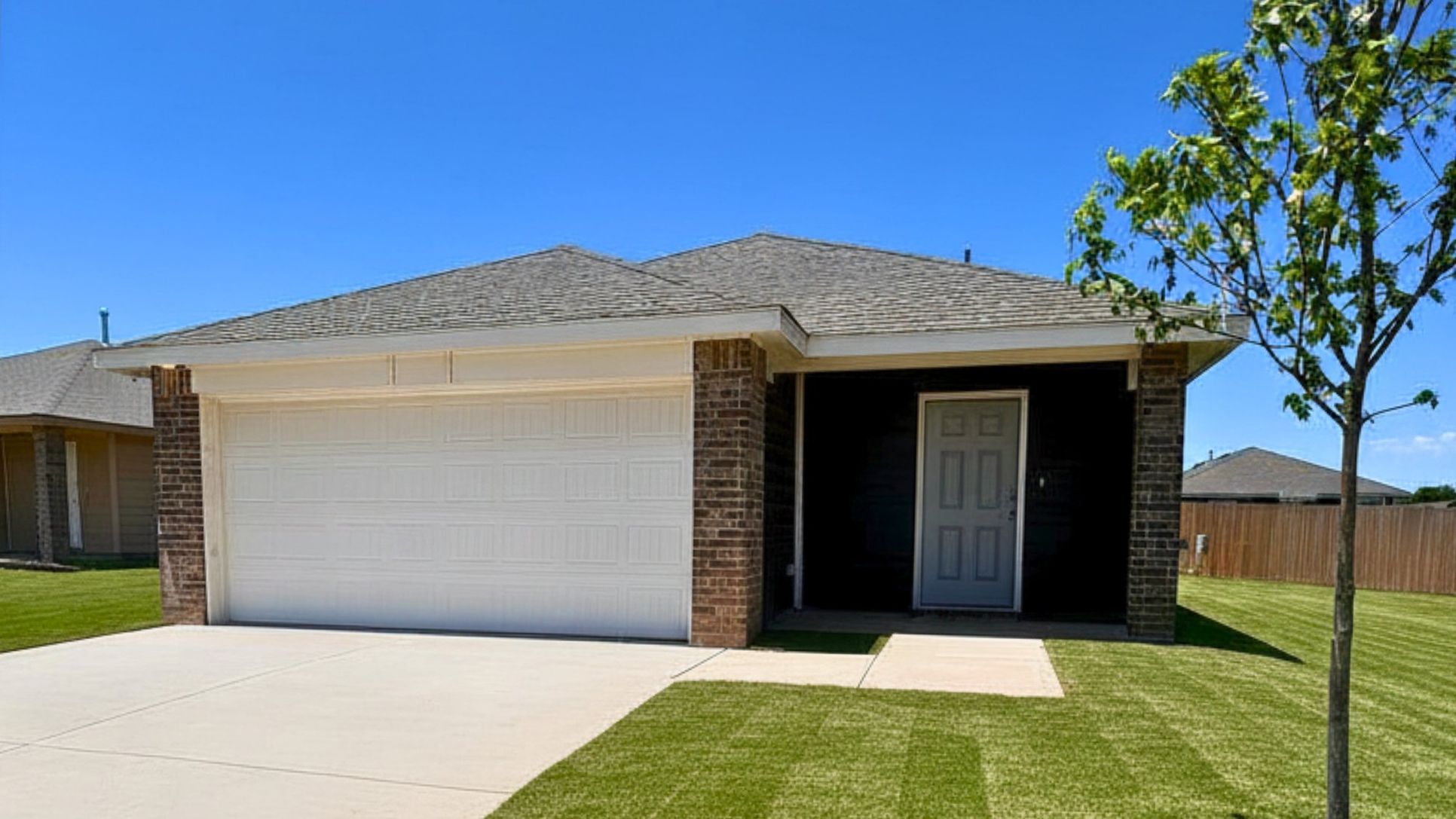 Exterior:Elevation Image 0.