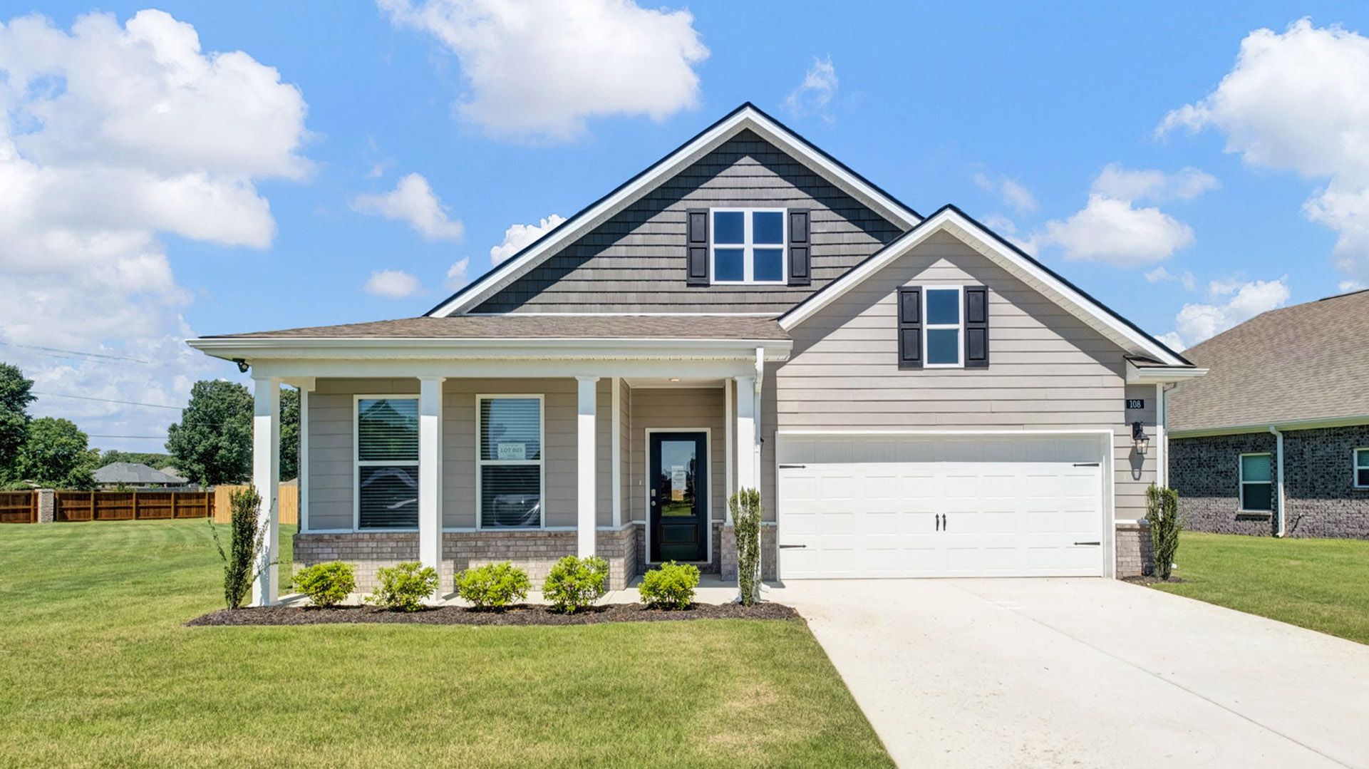 Exterior:Elevation Image 0.