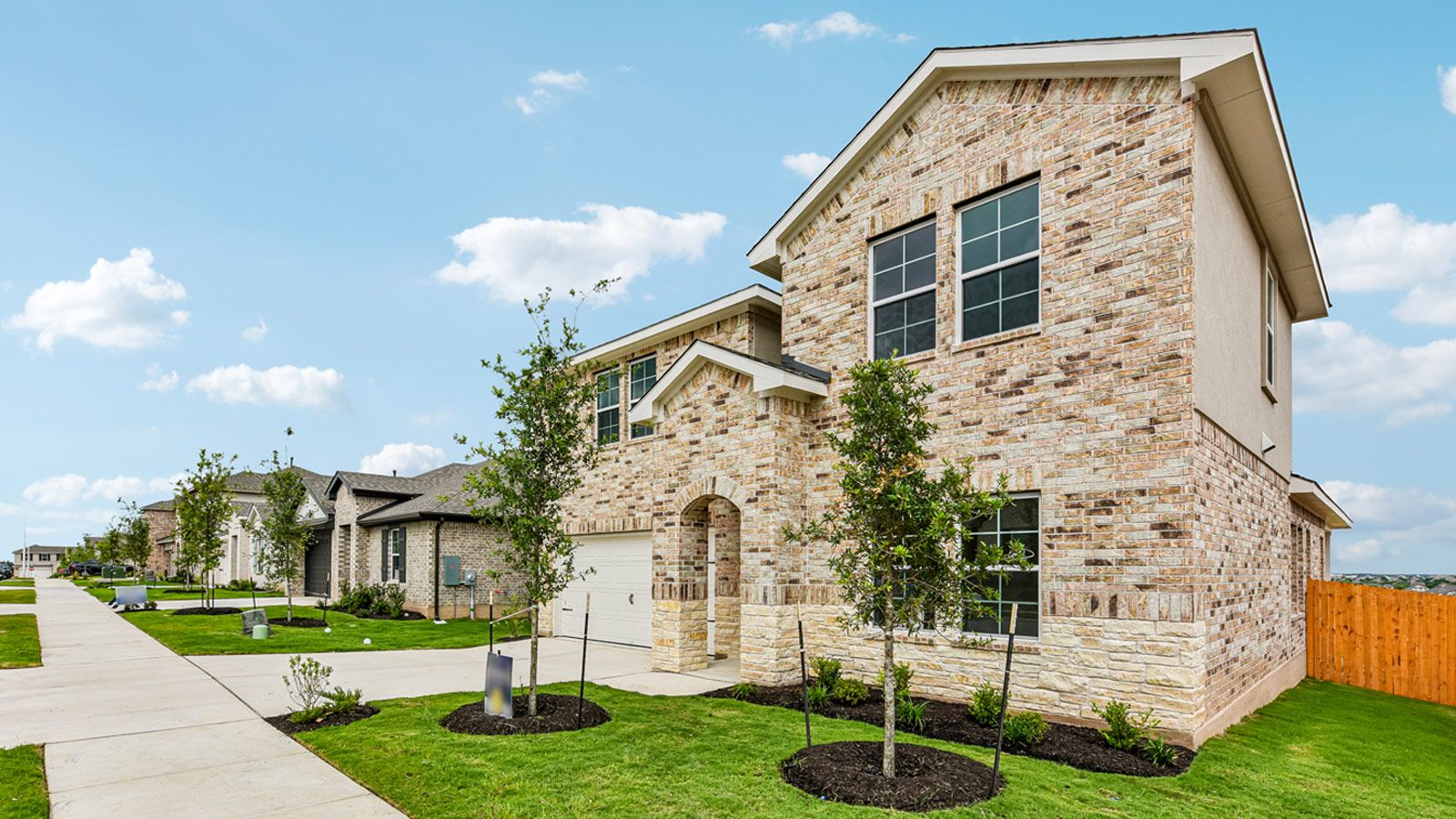 Exterior:Elevation Image 1.