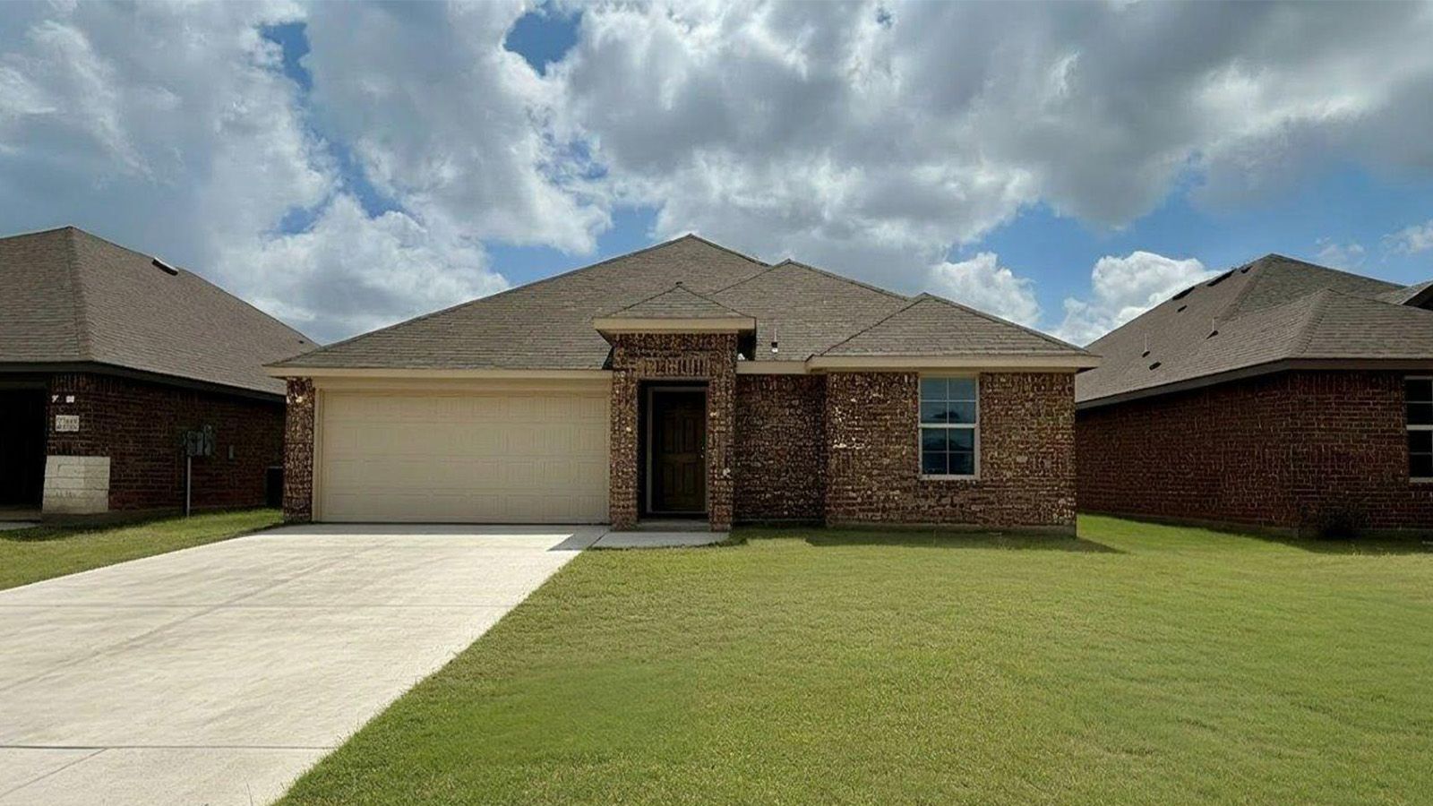 Exterior:Elevation Image 0.