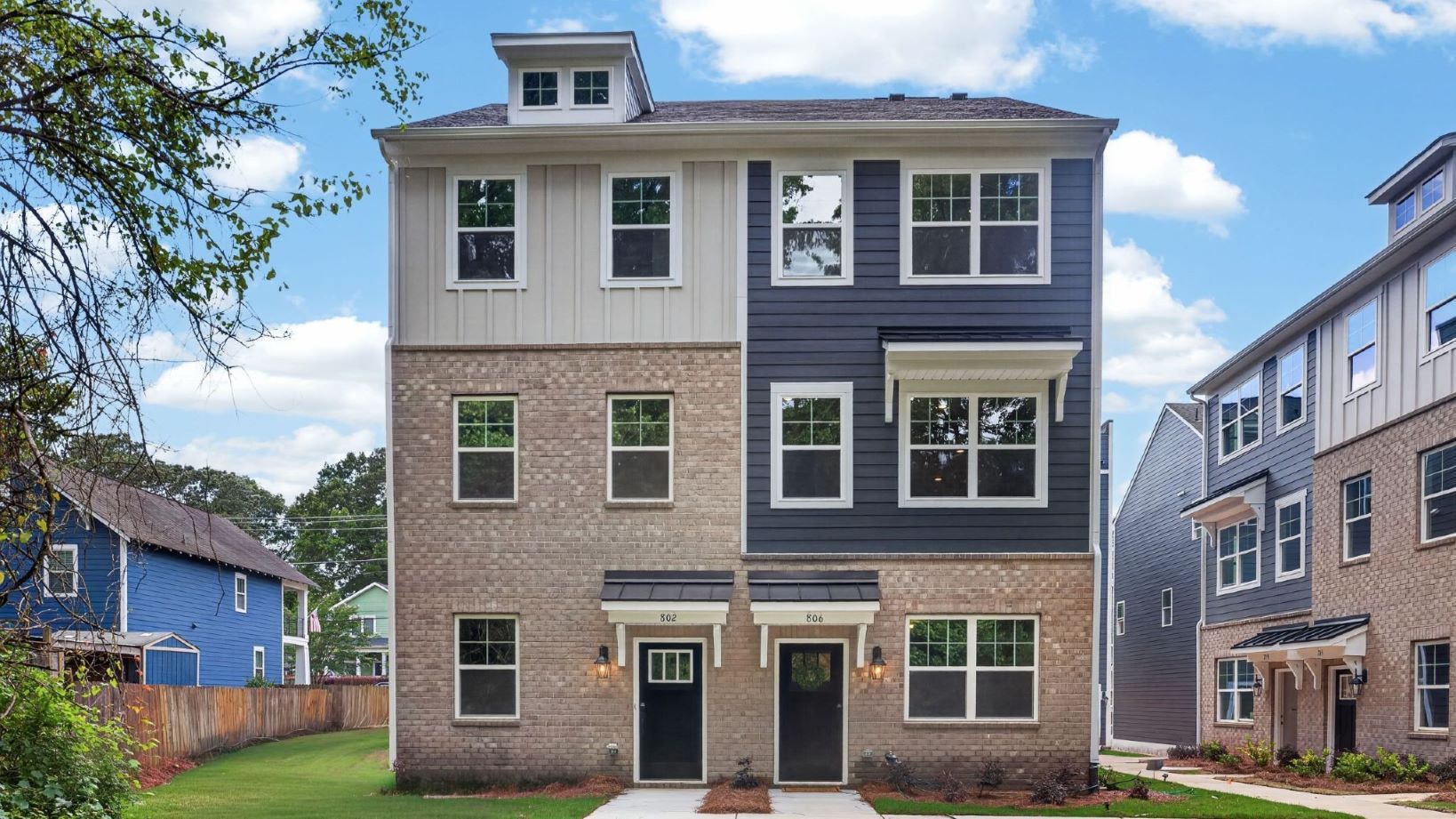 Exterior:Elevation Image 0.